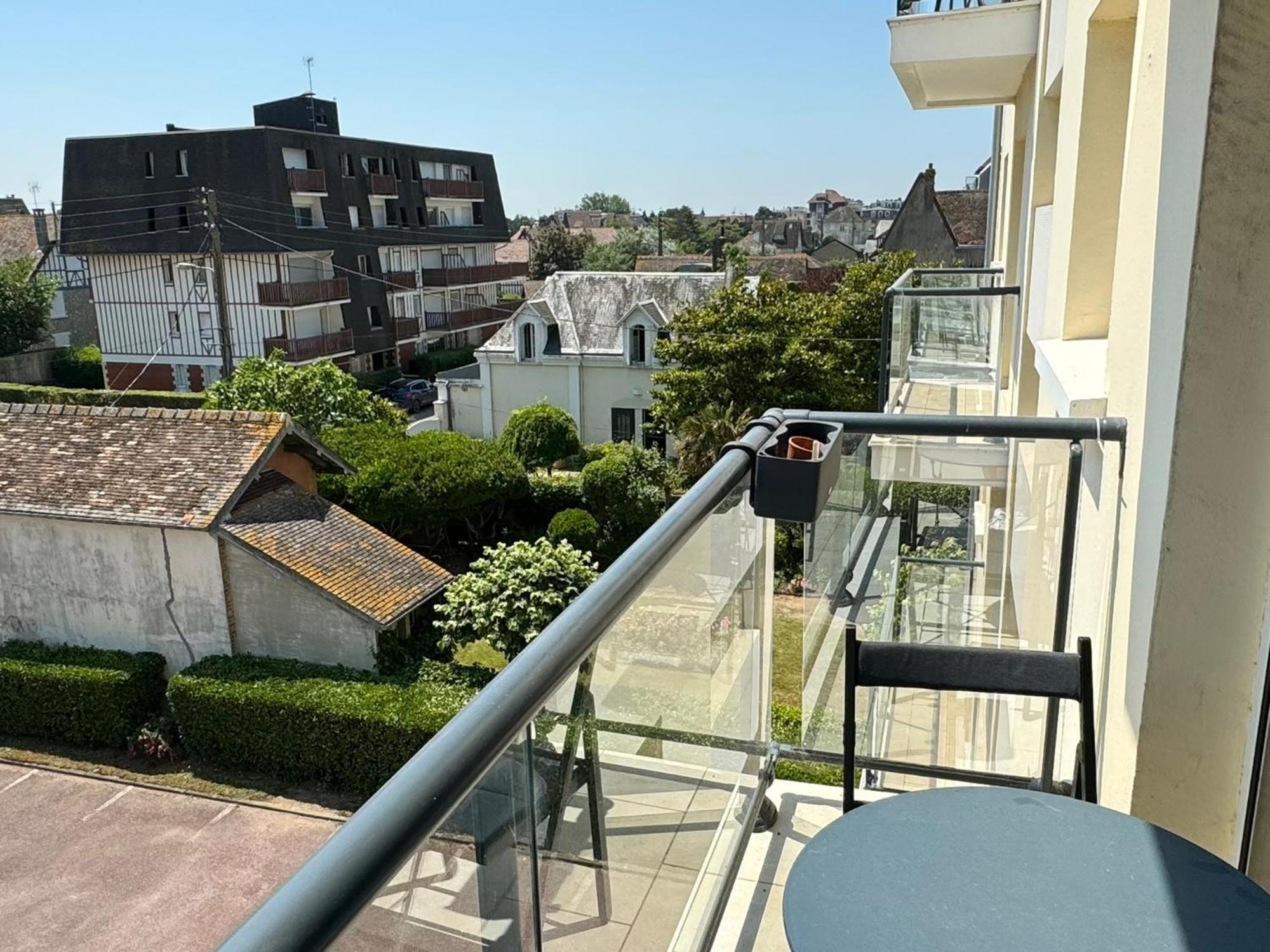 Studio Central A Cabourg Avec Balcon, Wifi Gratuit & Parking - Fr-1-487-372 Dış mekan fotoğraf